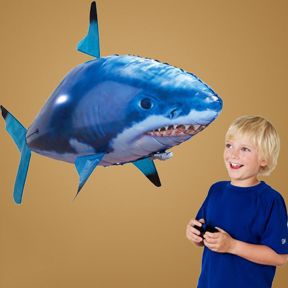 TIBURÓN INFLABLE, NADA EN EL AIRE!! CONTROL REMOTO, EXCELENTE REGALO!!